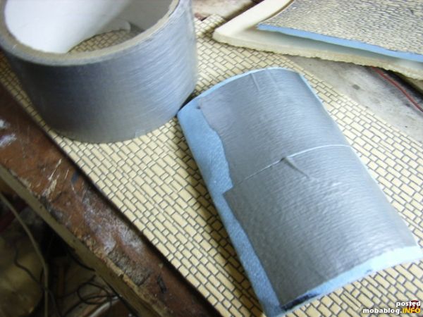 HekiDur Platten lassen sich perfekt bis zu extremen Biegungen formen, ohne dass sie brechen. Man muss nur vorher auf der Rückseite entsprechend der Grösse der zu biegenden Heki-Platte Klebestreifen aufkleben.