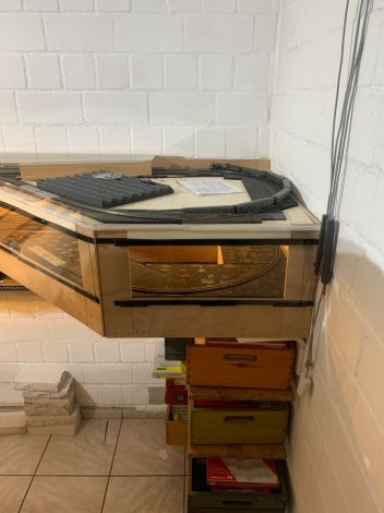 Erste Testfahrten im Schattenbahnhof 1